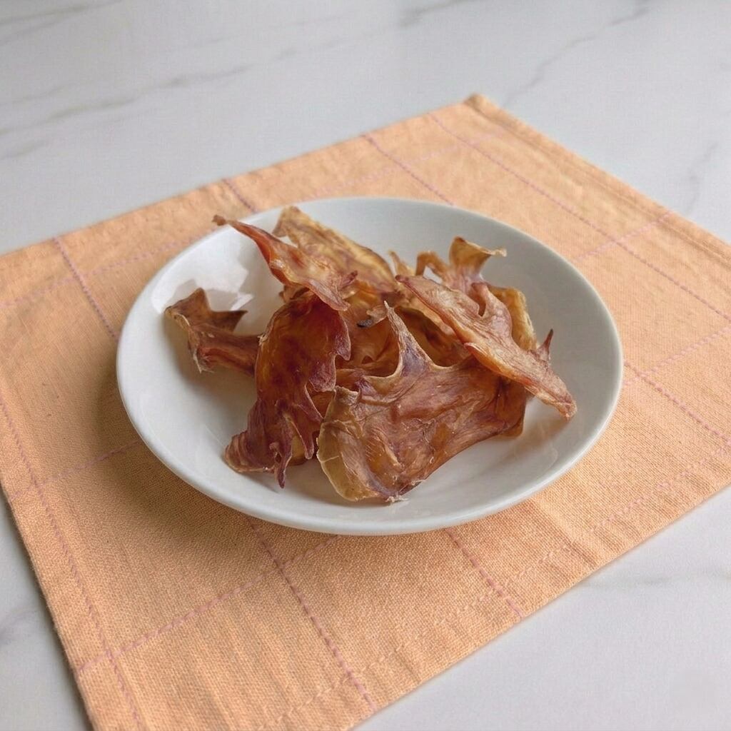 CoKoオリジナル 犬おやつ 肉の素材 無添加 国産 鶏とさか（90g）Chicken crest for dogsアイキャッチ画像